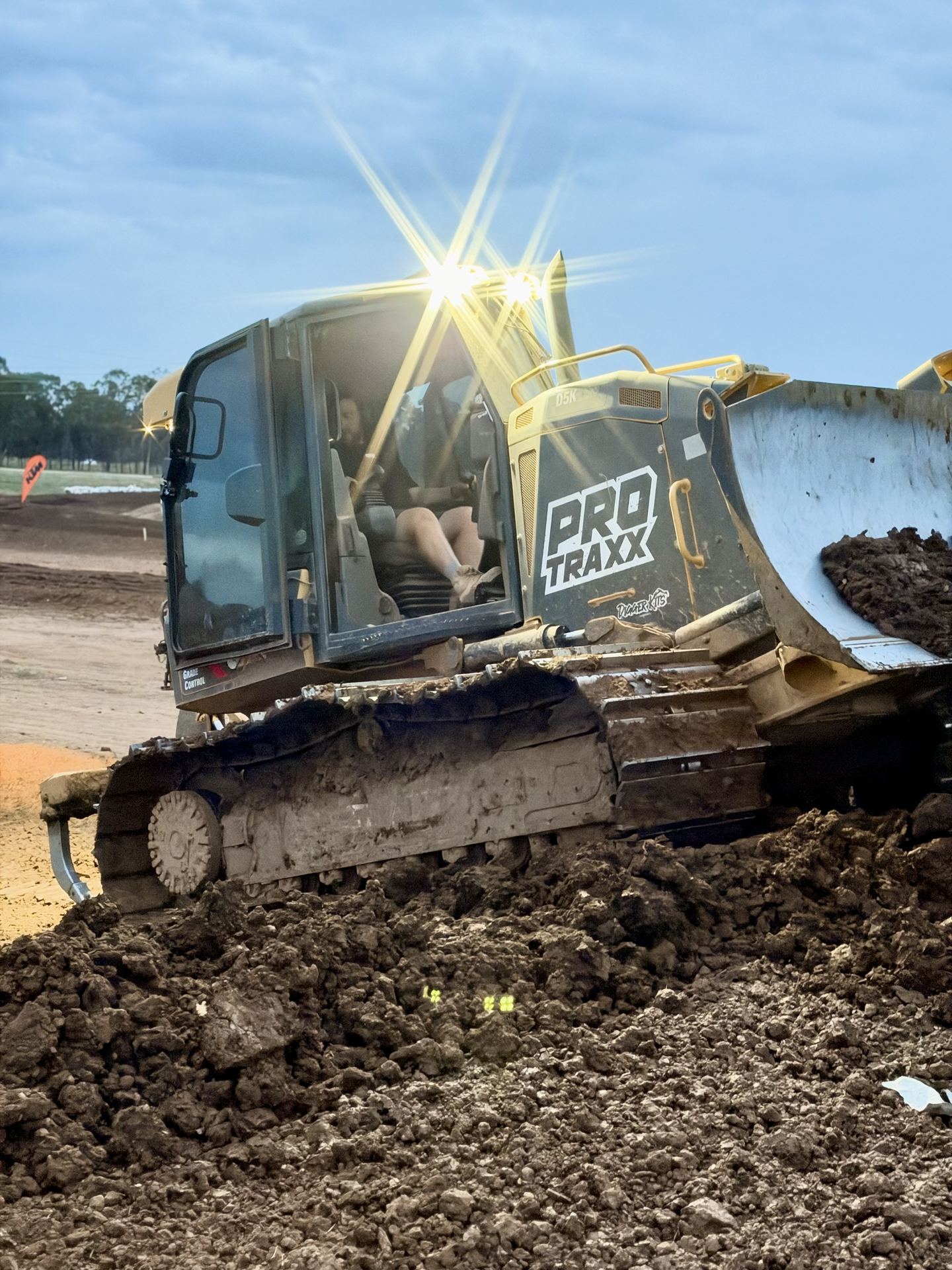 Protraxx operator maintaining the AJMX track between sessions